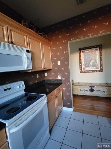 280 Main St, West Paterson NJ  07424-1236 exterior