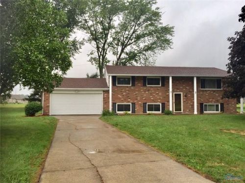 112 Orchard View Dr, Swanton, OH 43558-1262