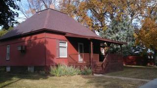 302 5th St, Curtis NE  69025-5504 exterior