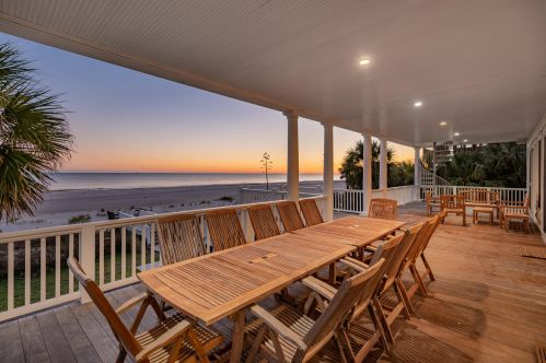 7 Dunecrest Ln, Isle Of Palms, SC 29451-2823