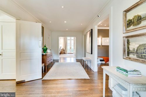 3715 49th St, Washington, DC 20016-3216