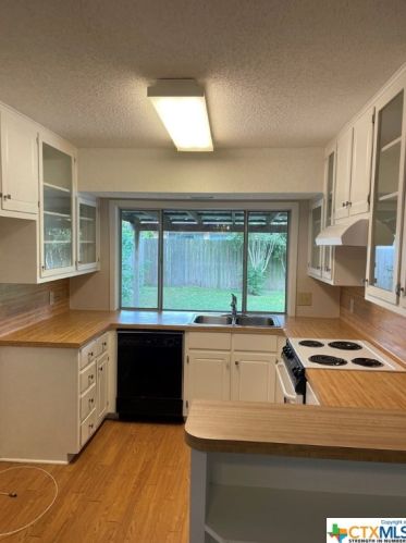 107 Cumberland Gap, Victoria TX  77904-2416 exterior