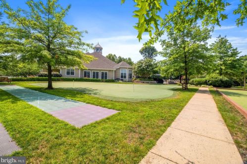 7000 Village Way, Boothwyn PA  19061-6813 exterior
