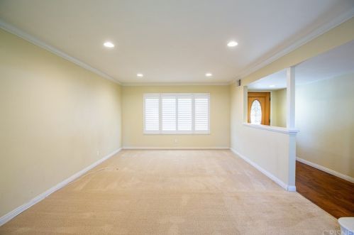 3232 Wilmot St, Simi Valley, CA 93063-2656