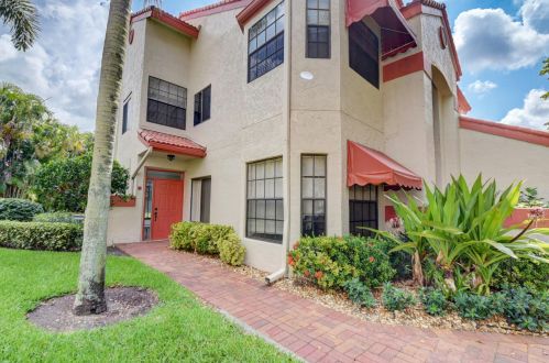 7872 Lexington Club Blvd, Delray Beach, FL 33446-3903