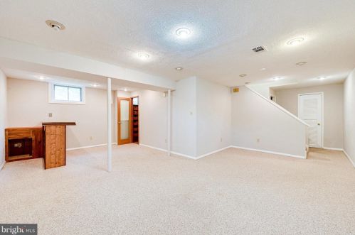 626 Worchester St, Herndon VA  20170-3139 exterior