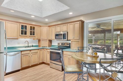 2153 Marshall Dr, Valpo IN  46385-5427 exterior