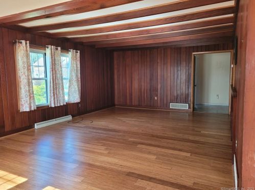 49 Langworthy Ave, Stonington CT  06378-3023 exterior