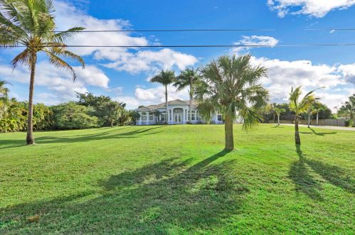 16146 72nd Dr, West Palm Beach, FL 33418-7405