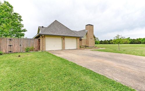 5404 Nevada Dr, Greenville TX  75402-6106 exterior