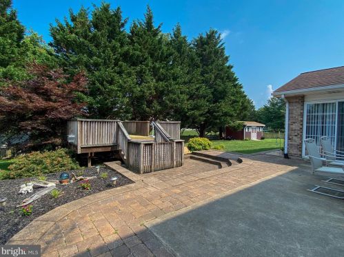 5 Wortham Ct, Bear DE  19701-2060 exterior