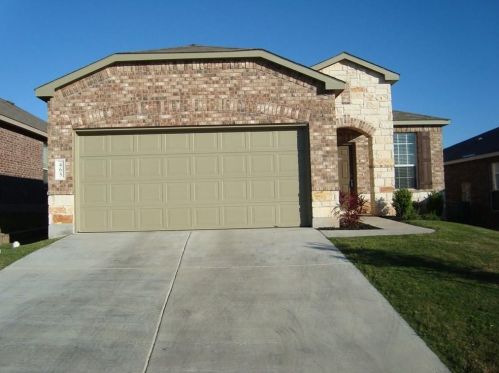 465 Moonwalker Trl, Creedmoor, TX 78610-3640
