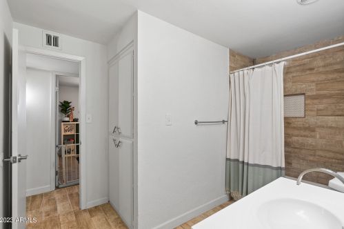 4427 Citrus Way, Glendale AZ 85305-2524 exterior