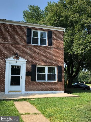 39 Ryan Ave, New Castle, DE 19720-1325