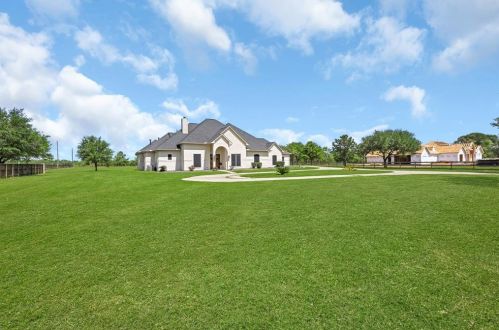 7318 Brazos Lakes Dr, Richmond, TX 77469-9287
