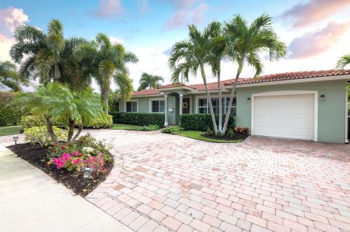 144 Gregory Rd, West Palm Beach, FL 33405-5071