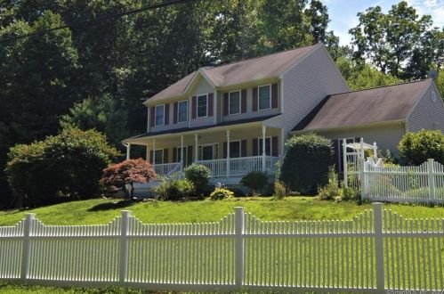 165 Bioski Rd, Waterbury, CT 06762-3617
