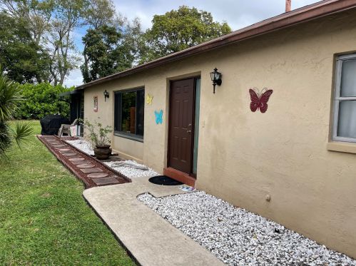 5143 Mirror Lakes Blvd, Boynton Beach, FL 33472-1211