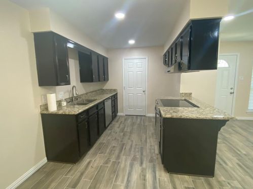 130 Meador Ln, Burleson TX  76028-5740 exterior