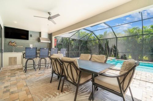 2402 50 St, Cape Coral FL  33914-6792 exterior