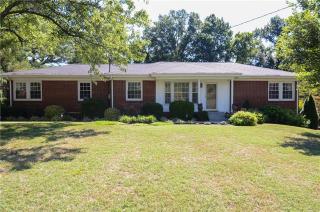 5012 Montclair Dr, Nashville, TN 37211-4372