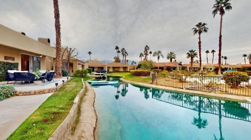 84 Lake Shore Dr, Rancho Mirage CA  92270-4054 exterior