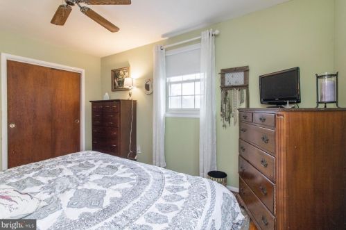 1611 Buttonwood Rd, Flourtown PA  19031-2202 exterior