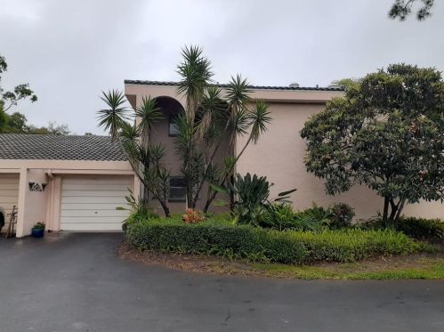 630 Palmer Dr, Palm Harbor, FL 34685-1917