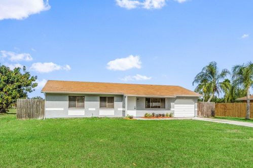1161 Parrish Ct, Fort Pierce, FL 34952-8118