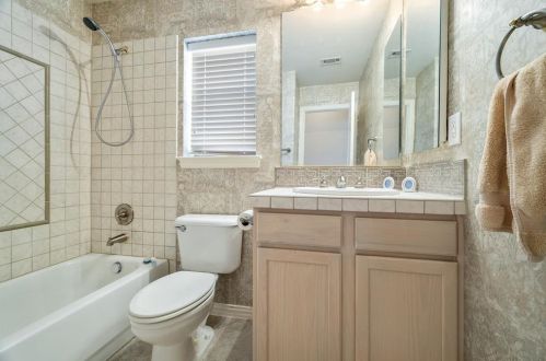 9504 Orangewood Trl, Denton TX 76207-8624 exterior