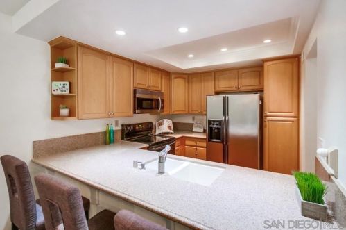 3275 Old Bridgeport Way, San Diego CA  92111-7733 exterior
