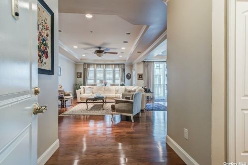 1315 Roosevelt Way, Westbury, NY 11590-6688