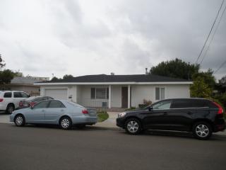 5118 Falls View Dr, San Diego CA  92115-1419 exterior