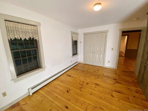 55 Shoddy Mill Rd, Manchester CT  06043-7817 exterior