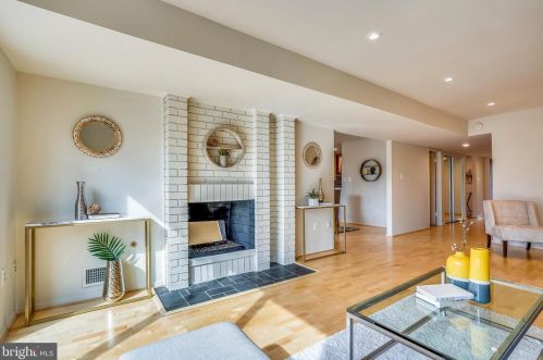 11797 Indian Ridge Rd, Herndon, VA 20191-3531