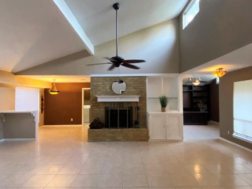 44 Foy Martin Dr, Conroe TX  77304-1318 exterior