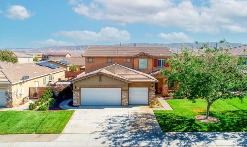 8836 Avoca Ct, Lancaster, CA 93536-7738