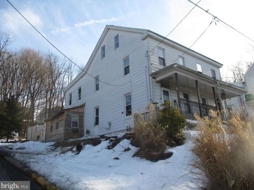 47 Ash St, West Cressona, PA 17929-1325