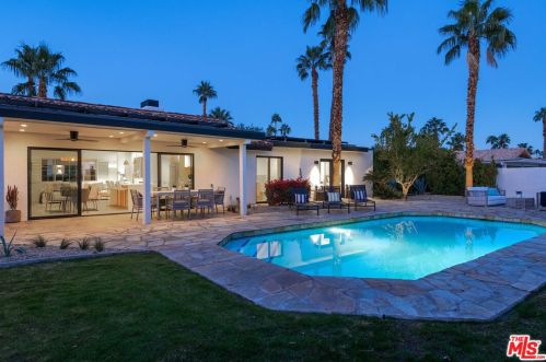 1055 Louise Dr, Palm Springs CA  92262-3241 exterior