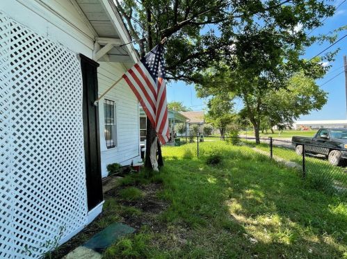 2308 Morgan St, Greenville TX  75401-2841 exterior