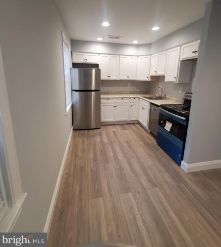 2004 38th St, Washington, DC 20020-2436