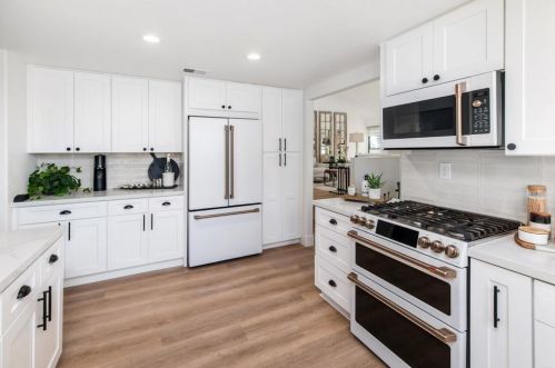 2638 Unicornio St, Carlsbad CA 92009-4443 exterior