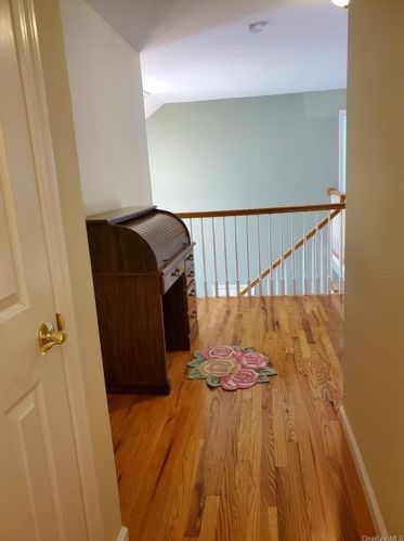 9 Equestrian Way, Poughquag NY  12570-5901 exterior