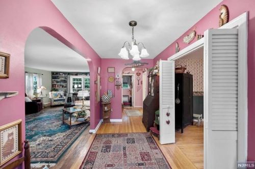 816 Oradell Ave, Oradell, NJ 07649-2002