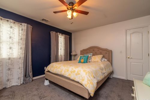 182 Miller Place Rd, Miller Place NY  11764-2804 exterior