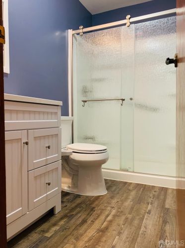 3 Highview Dr, Woodbridge NJ  07095-3905 exterior