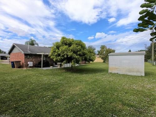 347 Crestwood Ave, Lehigh Acres, FL 33936-4813