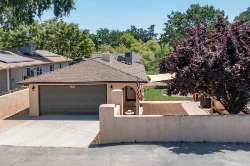 620 Horstman St, Templeton, CA 93465-5060