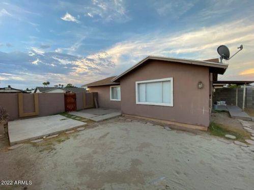 5245 Country Gables Dr, Glendale AZ  85306-3921 exterior