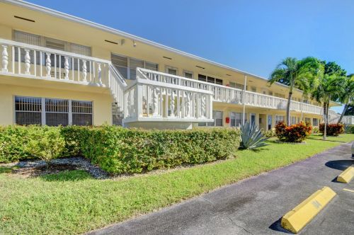 113 Sussex F, West Palm Beach FL  33417-1343 exterior